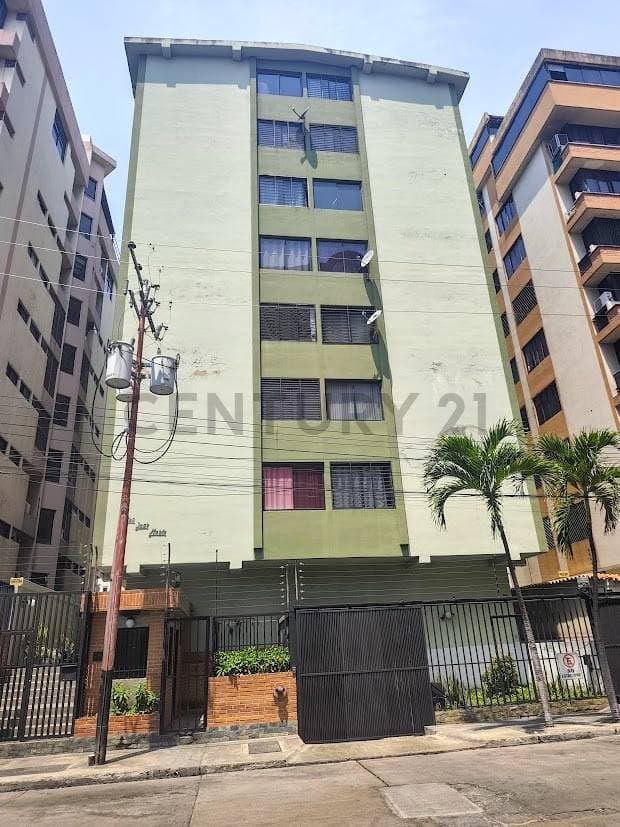 Apartamento Amoblado en Alquiler en San Isidro, Maracay - Confort y Ubicación Ideal