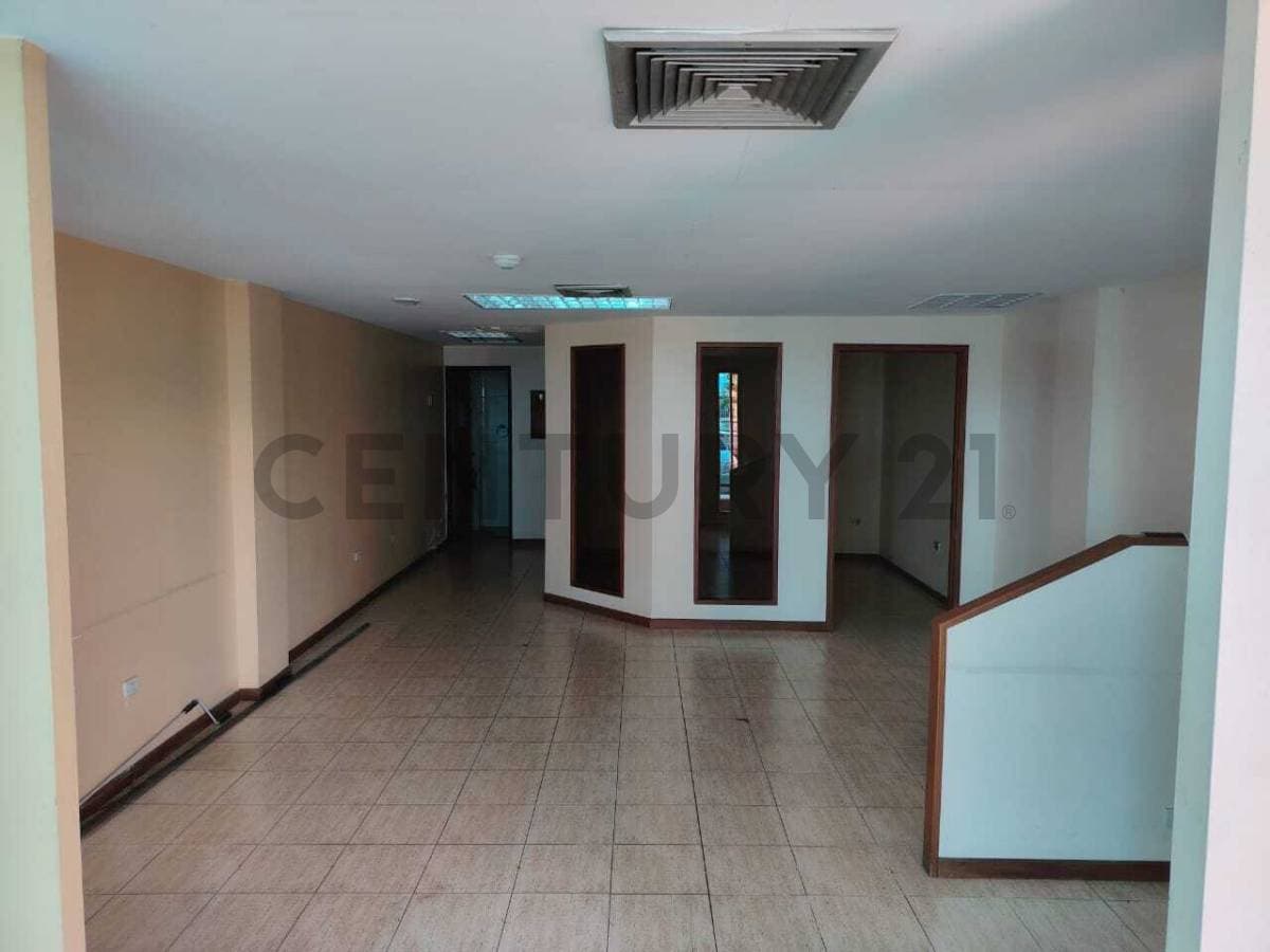 Excelente Local Comercial en Venta en Estratégica Zona Industrial de Valencia, Carabobo