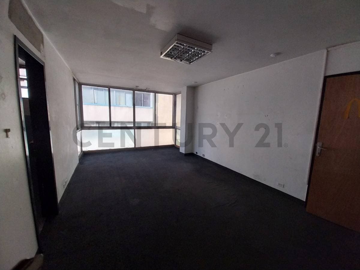 Oficina en Obra Gris en Alquiler en El Rosal, Chacao - ¡Personaliza tu Espacio!