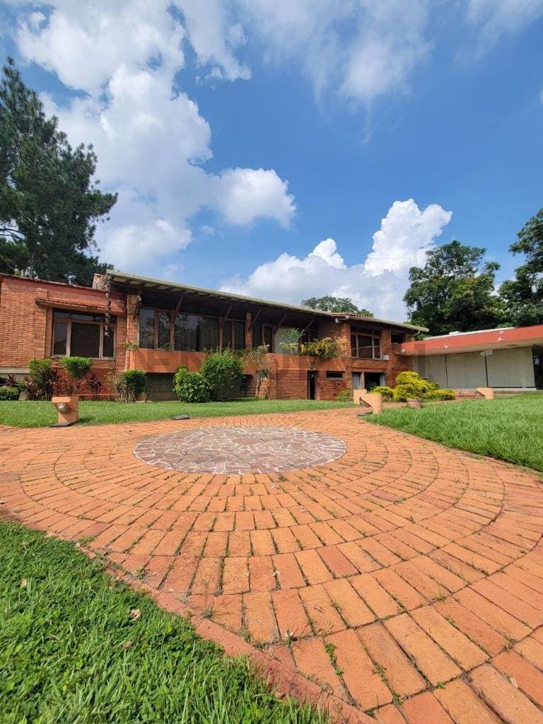 Espectacular Casa de Lujo en Guataparo, Valencia | Exclusividad y Confort