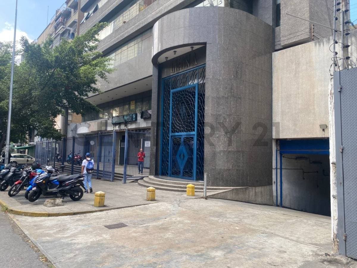 Oficina en Alquiler en Sabana Grande, Caracas: Espacio Moderno y Estratégico de 46m²