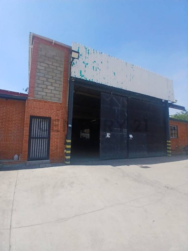 Amplio Galpón Industrial en Venta en Paraparal, Los Guayos, Carabobo