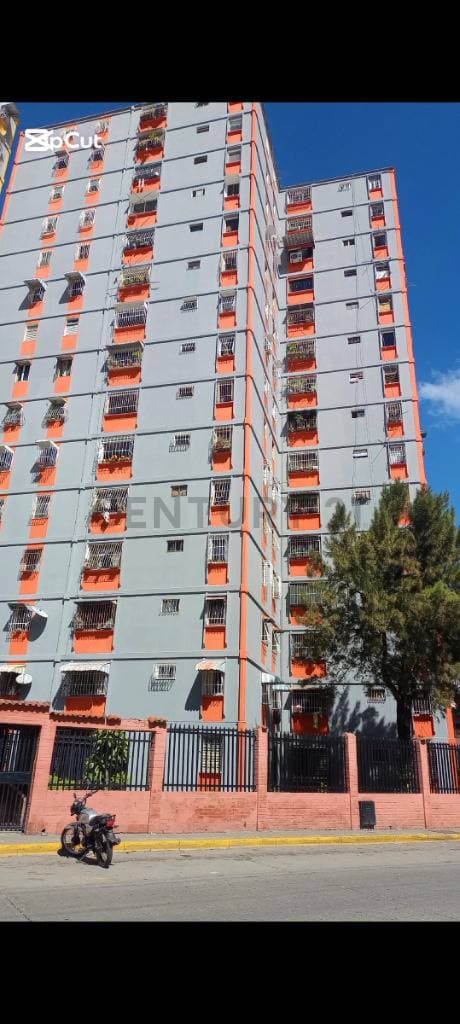 ¡Oportunidad Única! Apartamento en Venta en Los Jardines del Valle, Caracas - Ideal para Personalizar