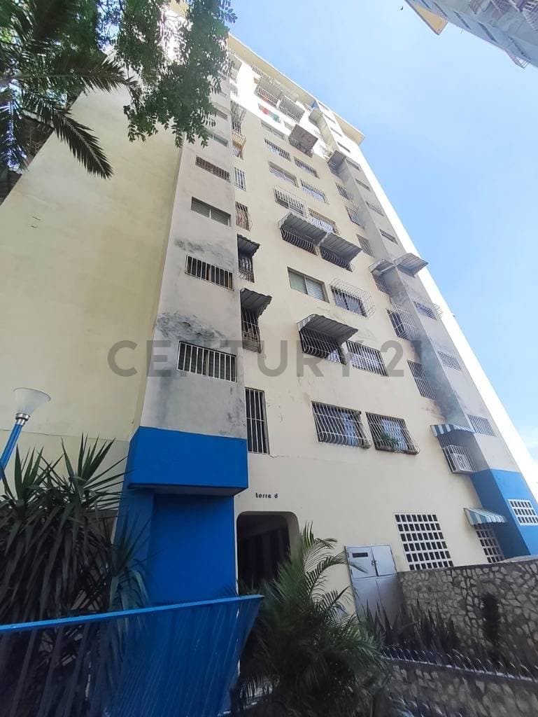 Apartamento en Venta en Res. El Portal, Turmero: Ubicación Estratégica en Aragua