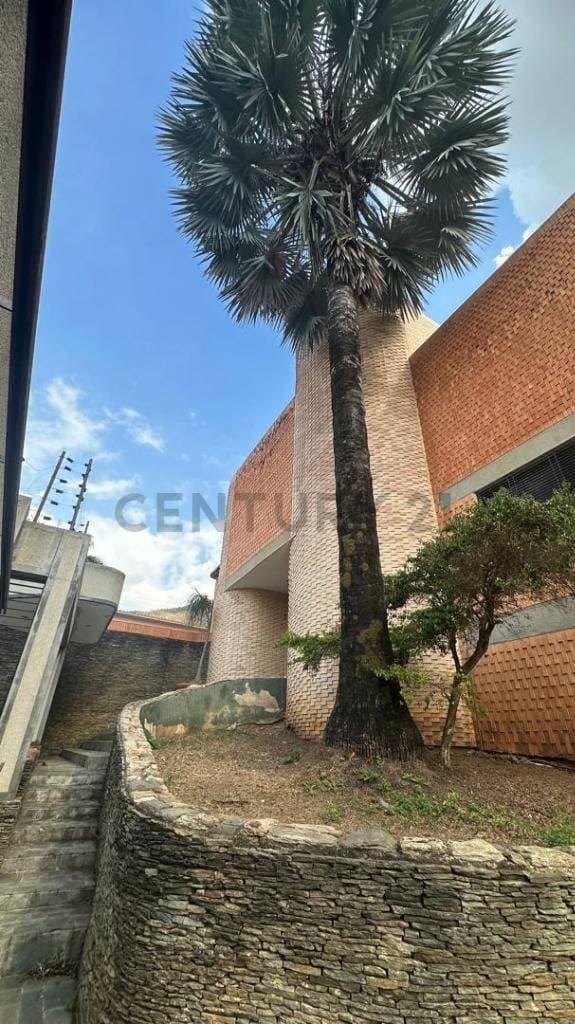 Venta de Casa Exclusiva en Las Chimeneas, Valencia | Modernidad y Confort en Carabobo