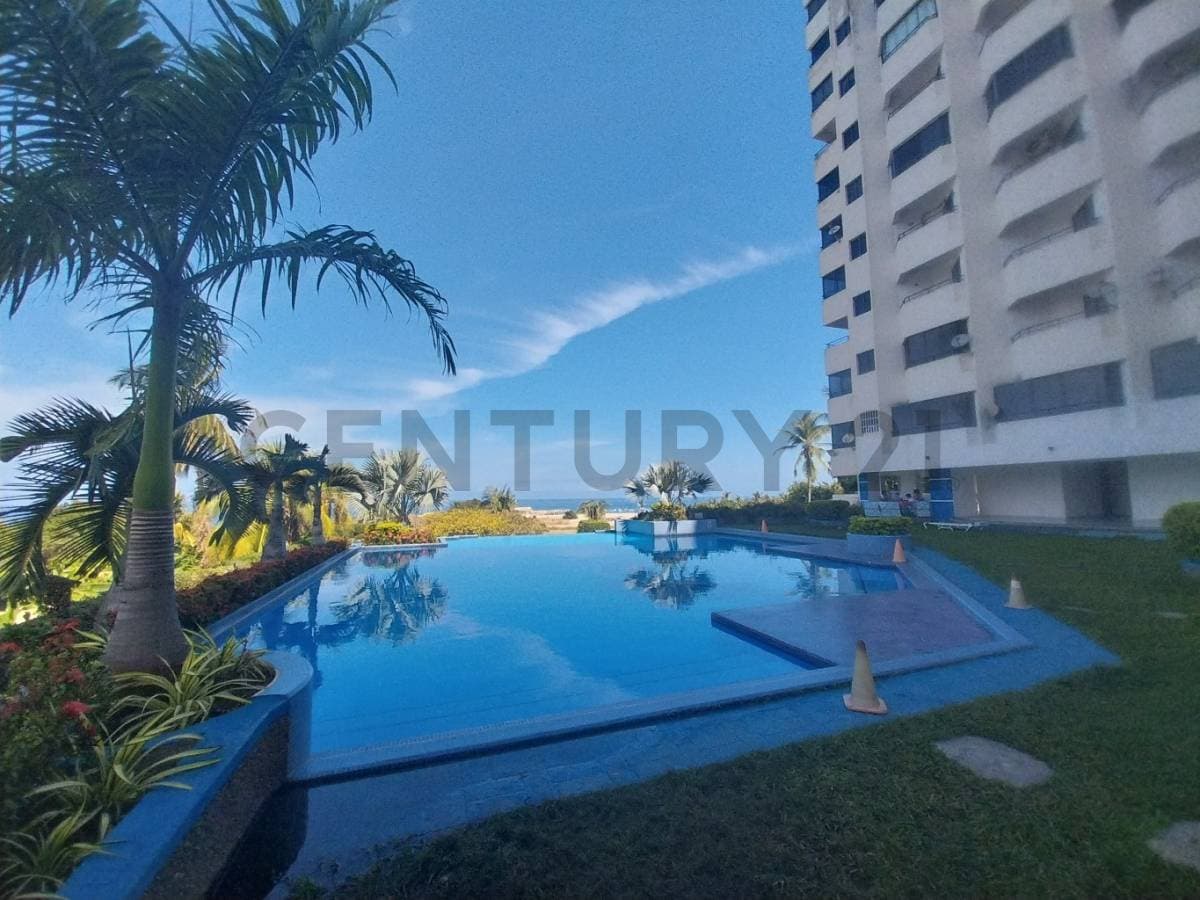 Penthouse de Lujo con Jacuzzi y Vistas Panorámicas al Mar en Caribe, La Guaira
