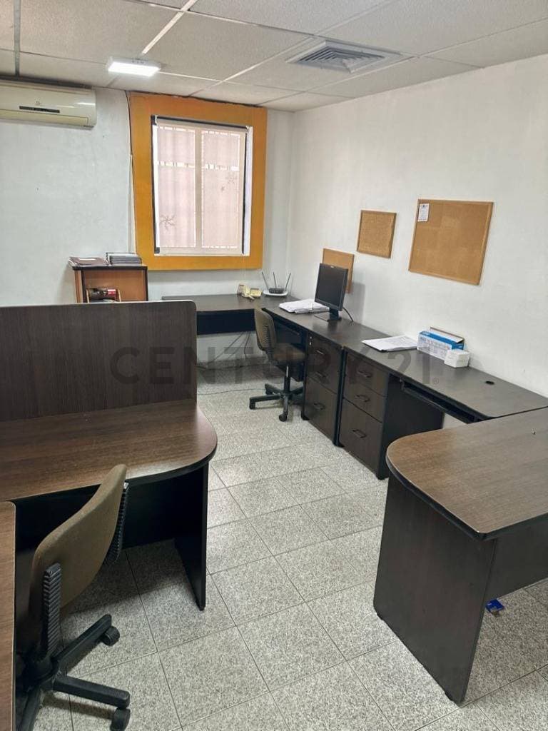 Oficina en Venta en Torre Empresarial Araujo, Centro de Valencia - Ideal para tu Negocio