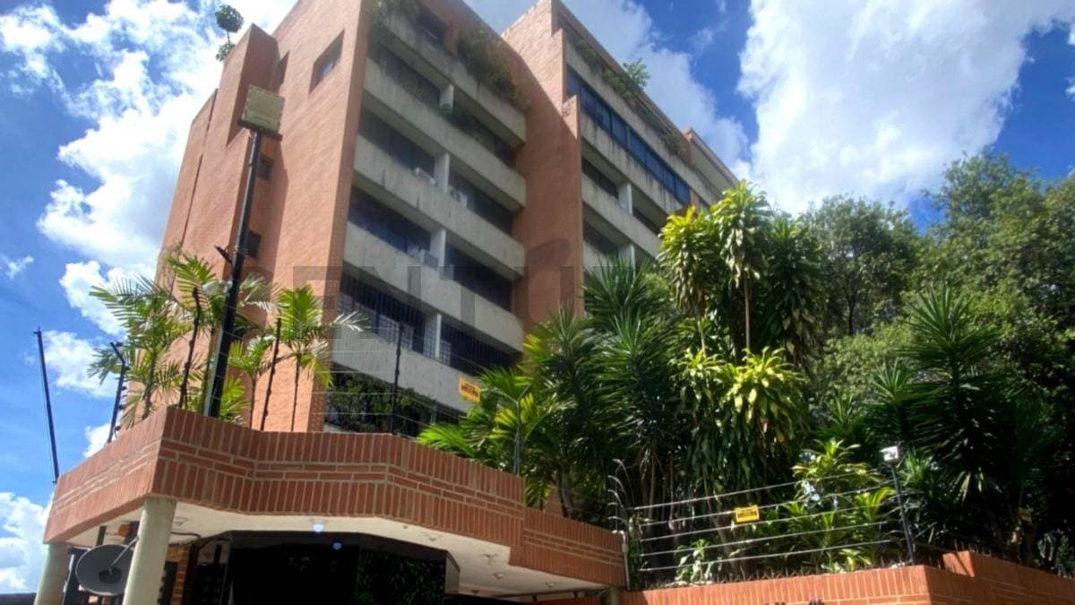 Exclusivo Townhouse en Alquiler en La Alta Florida, Caracas con Vistas Panorámicas