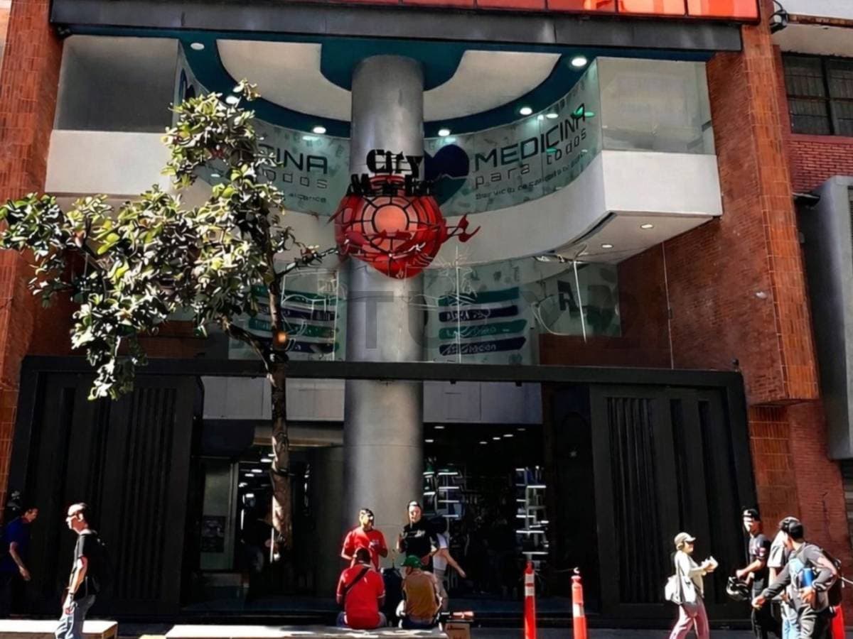 Local Comercial de Lujo en Sabana Grande: Inversión Estratégica con Potencial Médico